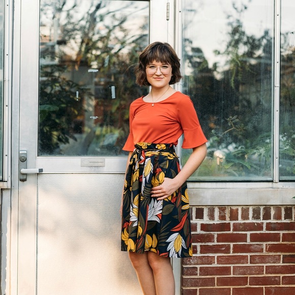 Meet your Posher, Olivia - Picture 2 of 2